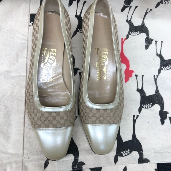 Ferragamo pumps - Picture 1 of 2